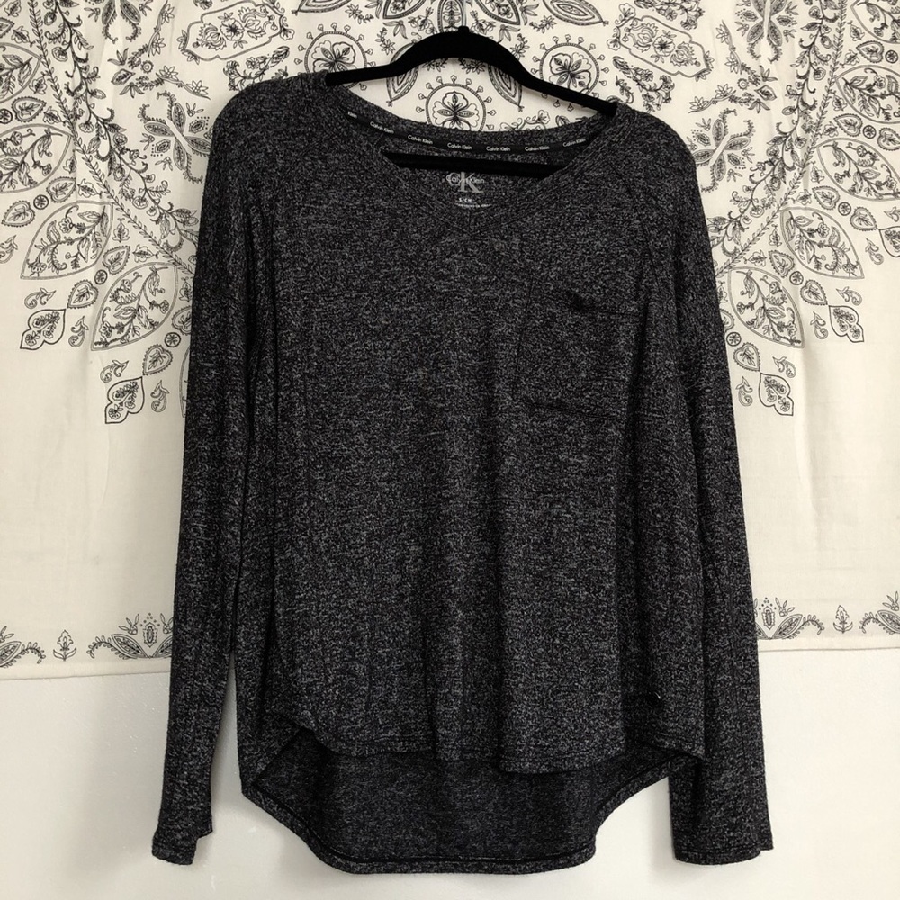 calvin klein v-neck pocket ☾